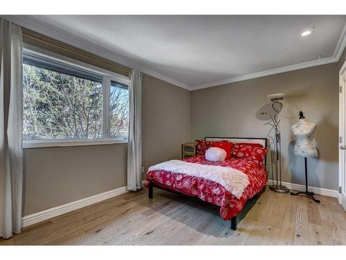 28 Canova Road Sw, Calgary, AB - Indoor Photo Showing Bedroom