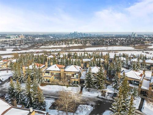 8-122 Village Heights Sw, Calgary, AB - Outdoor With View