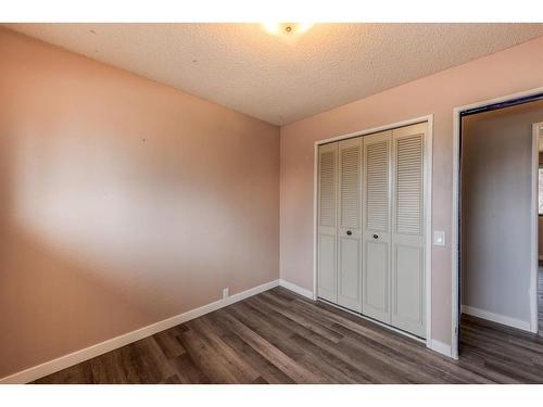 723 Cantrell Drive Sw, Calgary, AB - Indoor Photo Showing Other Room
