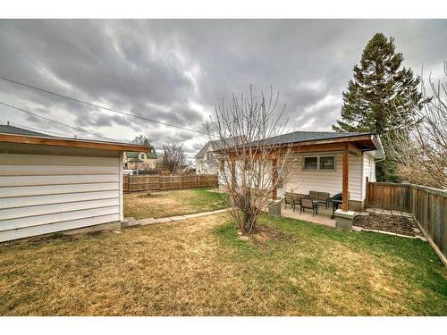 2105 19 Avenue, Bowden, AB - Outdoor With Exterior