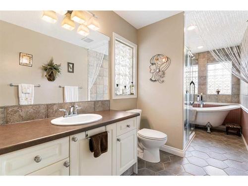 11 Bow Ridge Road, Cochrane, AB - Indoor Photo Showing Bathroom
