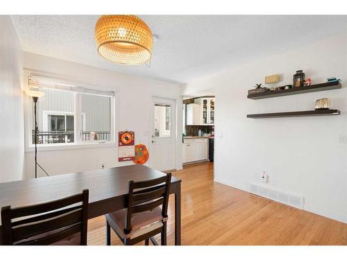 1-715 2 Avenue Nw, Calgary, AB - Indoor Photo Showing Dining Room