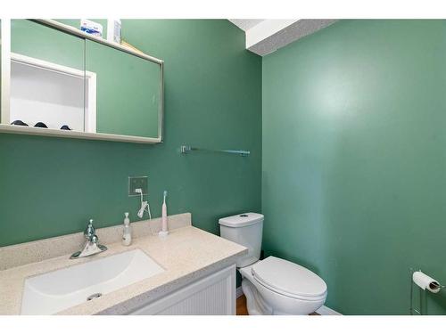 1-715 2 Avenue Nw, Calgary, AB - Indoor Photo Showing Bathroom