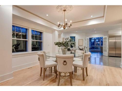 310 40 Avenue Sw, Calgary, AB - Indoor Photo Showing Kitchen