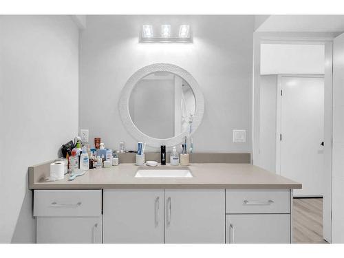 2091 Brightoncrest Common Se, Calgary, AB - Indoor Photo Showing Bathroom