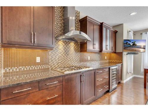 206 Valleyview Court Se, Calgary, AB - Indoor Photo Showing Kitchen With Upgraded Kitchen