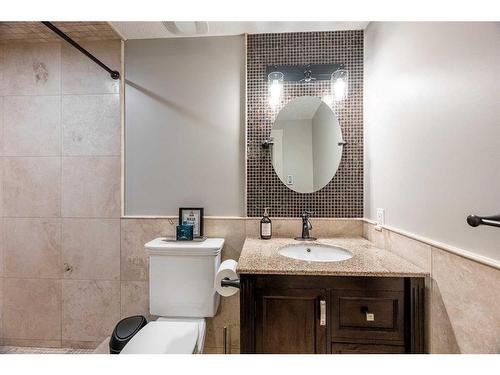 51 Tuscany Estates Close Nw, Calgary, AB - Indoor Photo Showing Bathroom