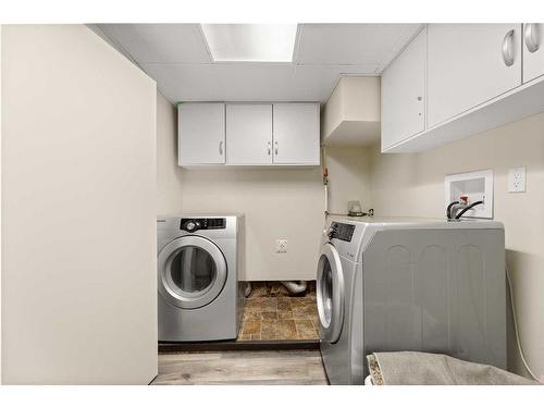 116 54 Avenue Nw, Calgary, AB - Indoor Photo Showing Laundry Room