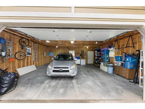 116 54 Avenue Nw, Calgary, AB - Indoor Photo Showing Garage
