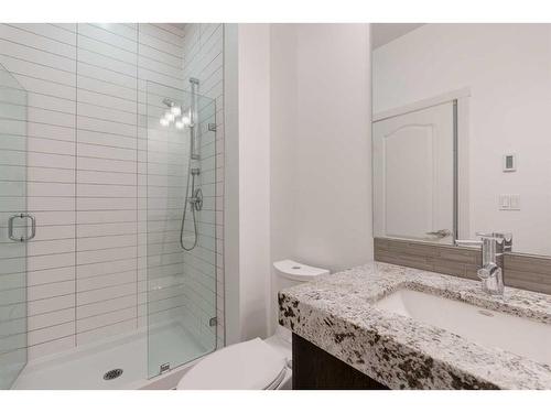 106-303 13 Avenue Sw, Calgary, AB - Indoor Photo Showing Bathroom