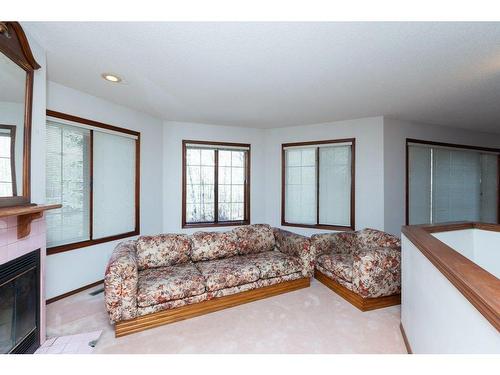 243022 Westbluff Road Sw, Rural Rocky View County, AB - Indoor Photo Showing Bedroom