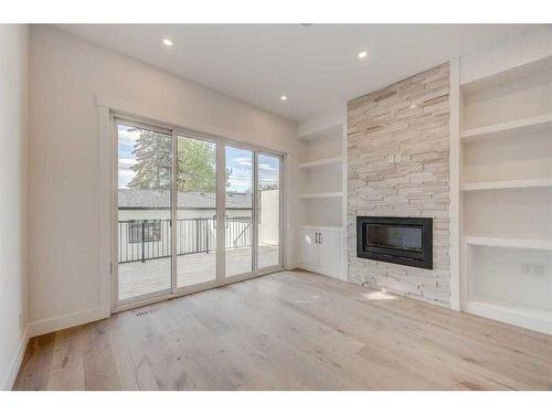 1612 25 Avenue Sw, Calgary, AB - Indoor With Fireplace