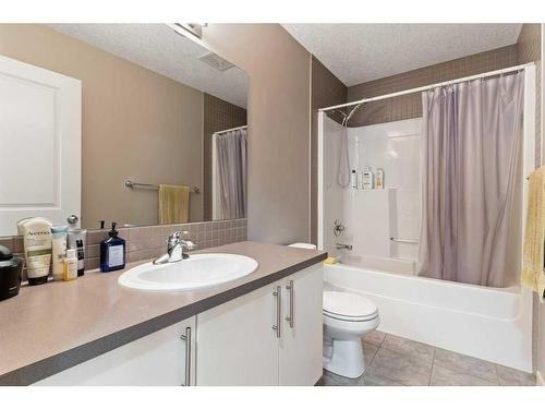 159 Panamount Circle Nw, Calgary, AB - Indoor Photo Showing Bathroom