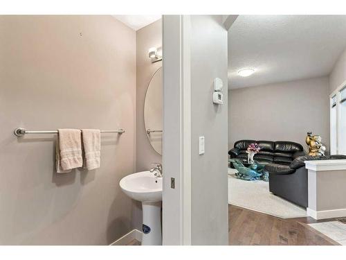 159 Panamount Circle Nw, Calgary, AB - Indoor Photo Showing Bathroom