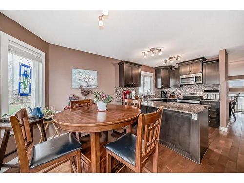 211 Hillcrest Boulevard, Strathmore, AB - Indoor Photo Showing Dining Room