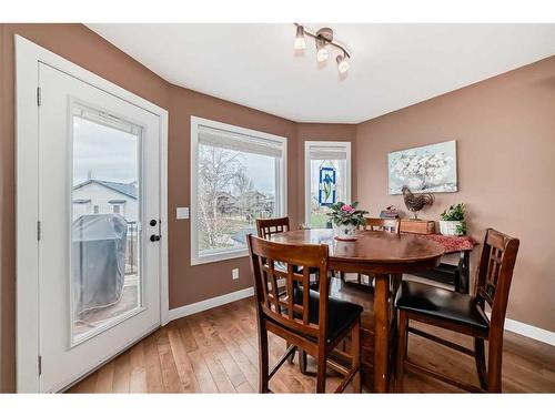 211 Hillcrest Boulevard, Strathmore, AB - Indoor Photo Showing Dining Room