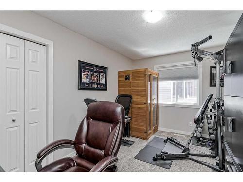 40 Evanspark Circle Nw, Calgary, AB - Indoor Photo Showing Gym Room