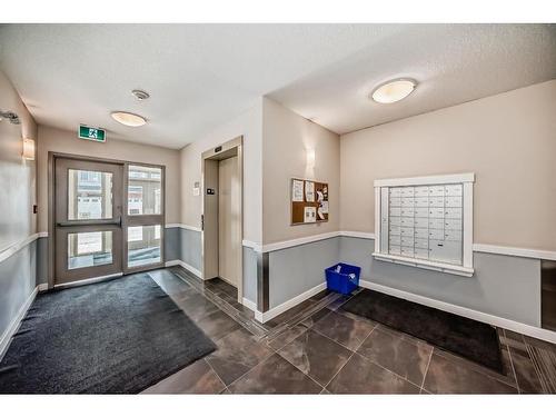 103-76 Panatella Road Nw, Calgary, AB - Indoor Photo Showing Other Room