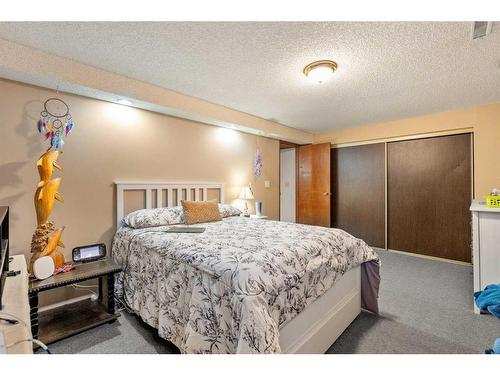 208 Templevale Place Ne, Calgary, AB - Indoor Photo Showing Bedroom