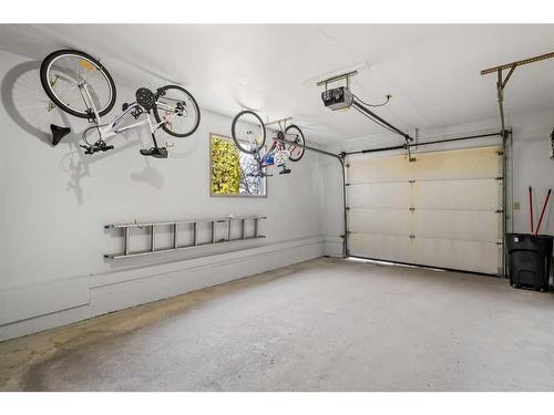 208 Templevale Place Ne, Calgary, AB - Indoor Photo Showing Garage