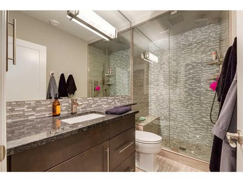 278 Mahogany Manor Se, Calgary, AB - Indoor Photo Showing Bathroom