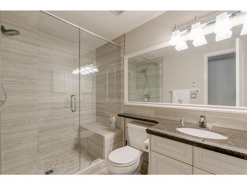 34 Discovery Rise Sw, Calgary, AB - Indoor Photo Showing Bathroom