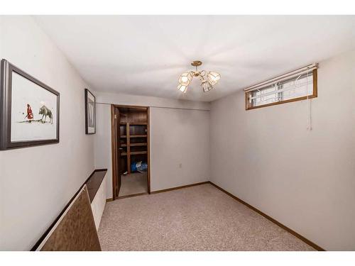 1433 7 Street Nw, Calgary, AB - Indoor Photo Showing Other Room