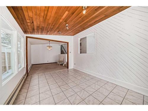 1433 7 Street Nw, Calgary, AB -  Photo Showing Other Room