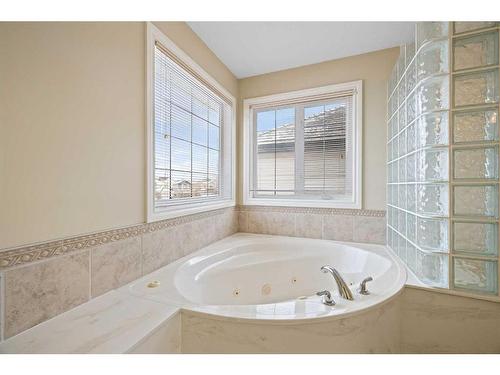 315 Rocky Ridge Drive Nw, Calgary, AB - Indoor Photo Showing Bathroom
