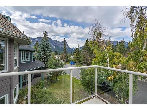 174 Cougar Point Road, Canmore, AB 