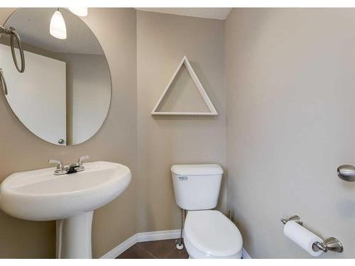 158 Auburn Bay Heights Se, Calgary, AB - Indoor Photo Showing Bathroom