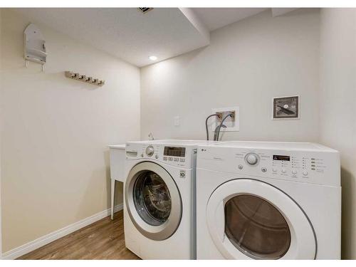 158 Auburn Bay Heights Se, Calgary, AB - Indoor Photo Showing Laundry Room