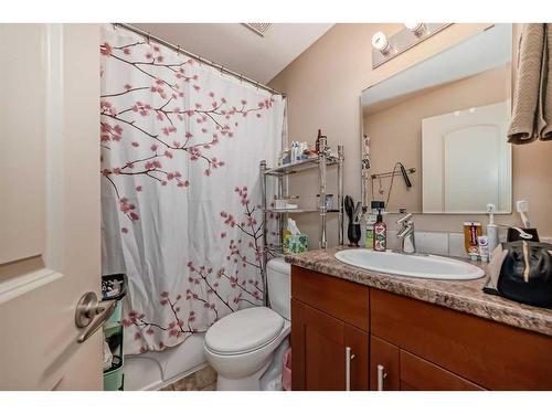 203-409 1 Avenue Ne, Calgary, AB - Indoor Photo Showing Bathroom