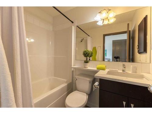65 Silverado Saddle Avenue Sw, Calgary, AB - Indoor Photo Showing Bathroom