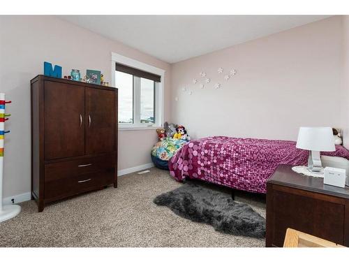 6 Keown Close, Olds, AB - Indoor Photo Showing Bedroom