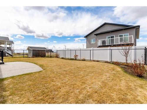 6 Keown Close, Olds, AB - Outdoor