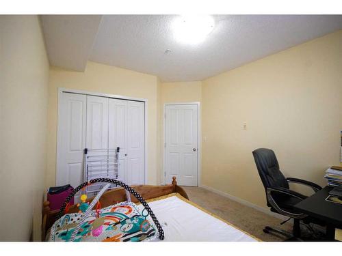 1306-333 Taravista Drive Ne, Calgary, AB - Indoor Photo Showing Bedroom