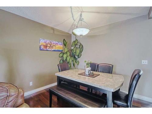 128 Nottingham Road Nw, Calgary, AB - Indoor Photo Showing Dining Room