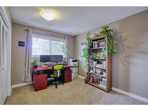 128 Nottingham Road Nw, Calgary, AB - Indoor Photo Showing Office