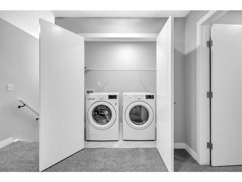 845 Edgefield Street, Strathmore, AB - Indoor Photo Showing Laundry Room