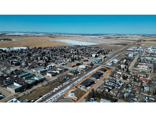 103, 201, 209, And 305 9 Avenue, Carstairs, AB 