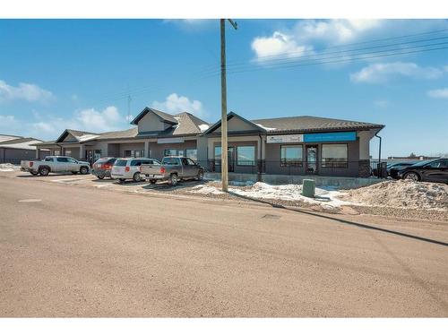 103, 201, 209, And 305 9 Avenue, Carstairs, AB 