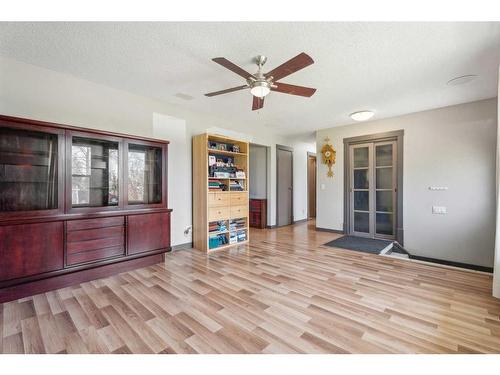 32 Penworth Green Se, Calgary, AB - Indoor Photo Showing Other Room