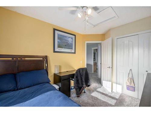 34 Springbank Rise Sw, Calgary, AB - Indoor Photo Showing Bedroom