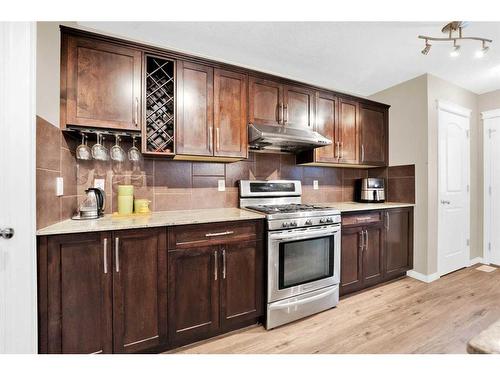 29 Panora View Nw, Calgary, AB - Indoor Photo Showing Kitchen