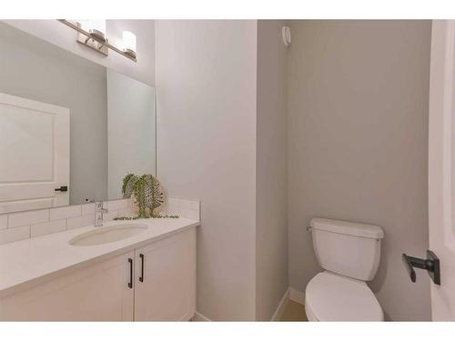 376 Precedence Hill, Cochrane, AB - Indoor Photo Showing Bathroom
