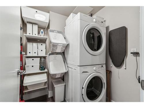 1502-510 6 Avenue Se, Calgary, AB - Indoor Photo Showing Laundry Room