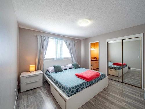 139 Manora Crescent Ne, Calgary, AB - Indoor Photo Showing Bedroom