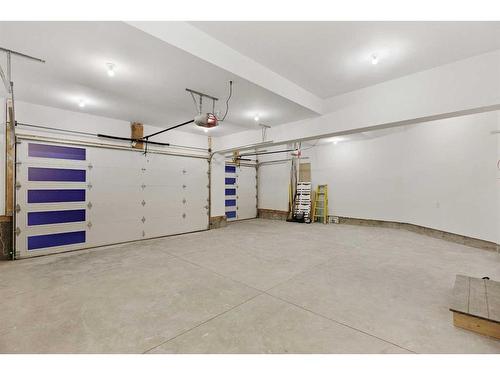 419 Patterson Boulevard Sw, Calgary, AB - Indoor Photo Showing Garage