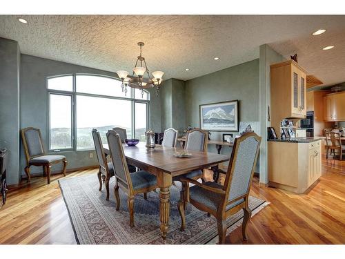 10-290254 96 Street West, Rural Foothills County, AB - Indoor Photo Showing Dining Room